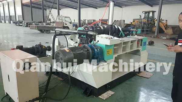core veneer peeling lathe machine.jpg core veneer peeling lathe machine.jpg
